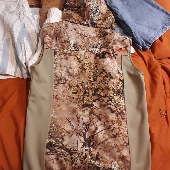 CABELLAS windshear Vest•Like new• - Picture 6 of 10